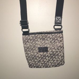 Tommy Hilfiger cross body